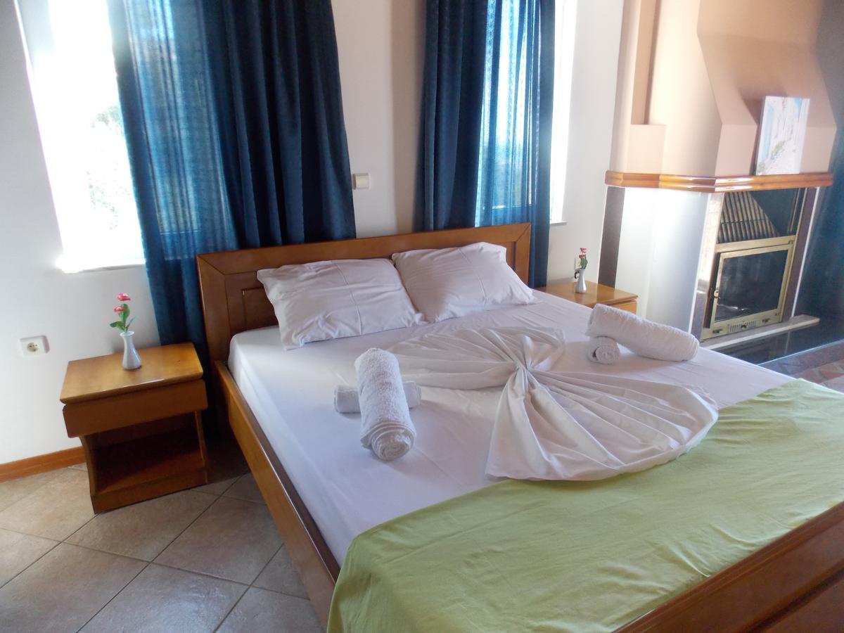 Hotel Dea Sarande Bagian luar foto