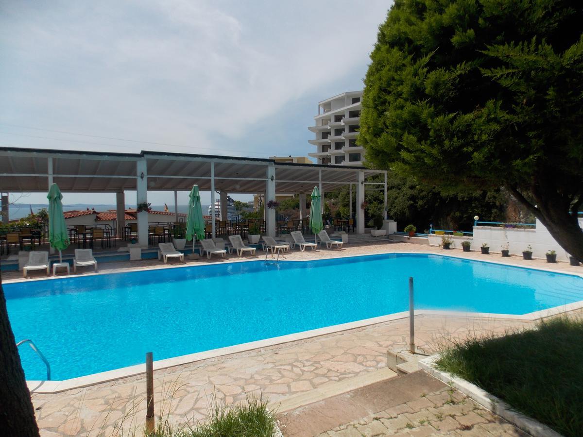 Hotel Dea Sarande Bagian luar foto