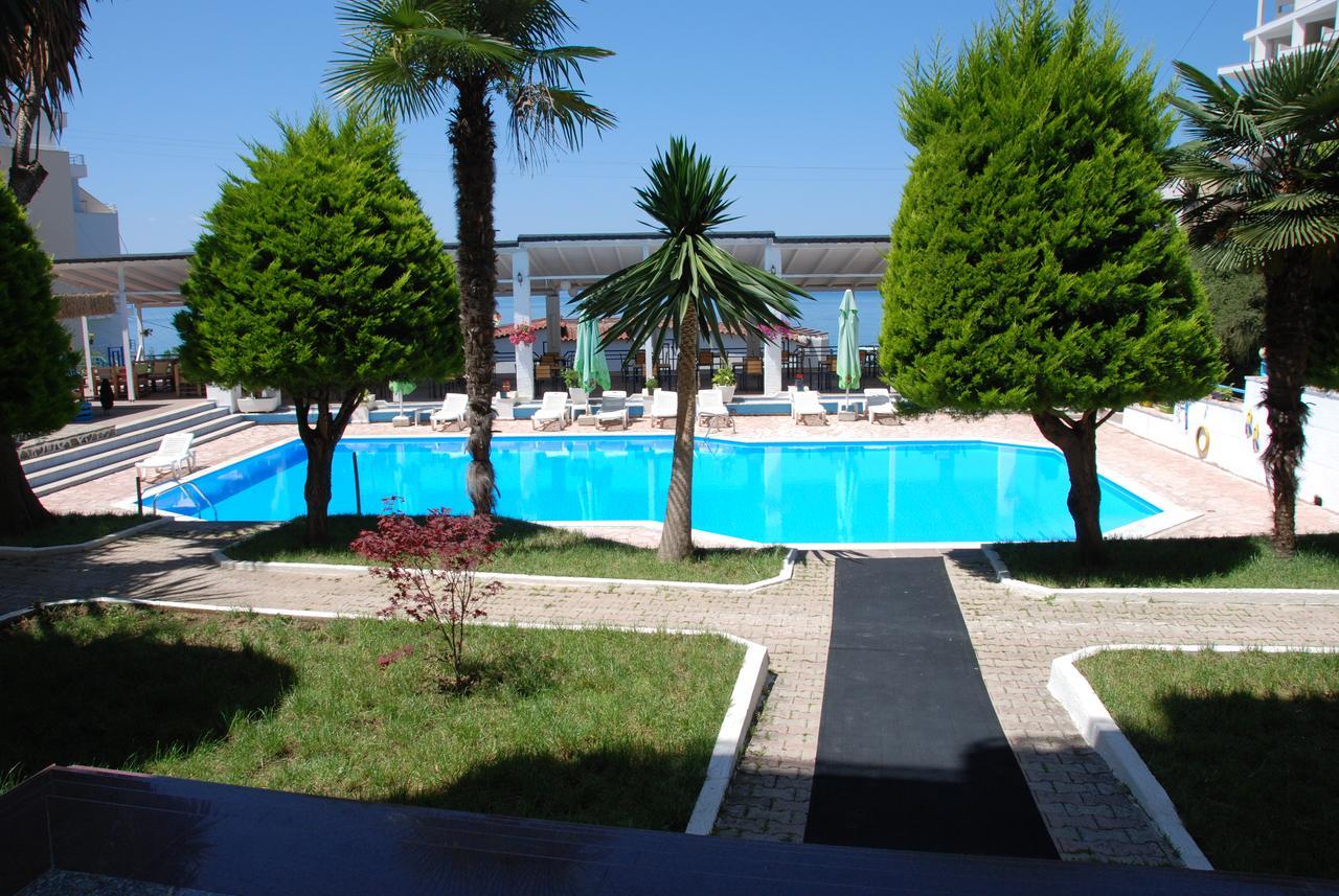 Hotel Dea Sarande Bagian luar foto
