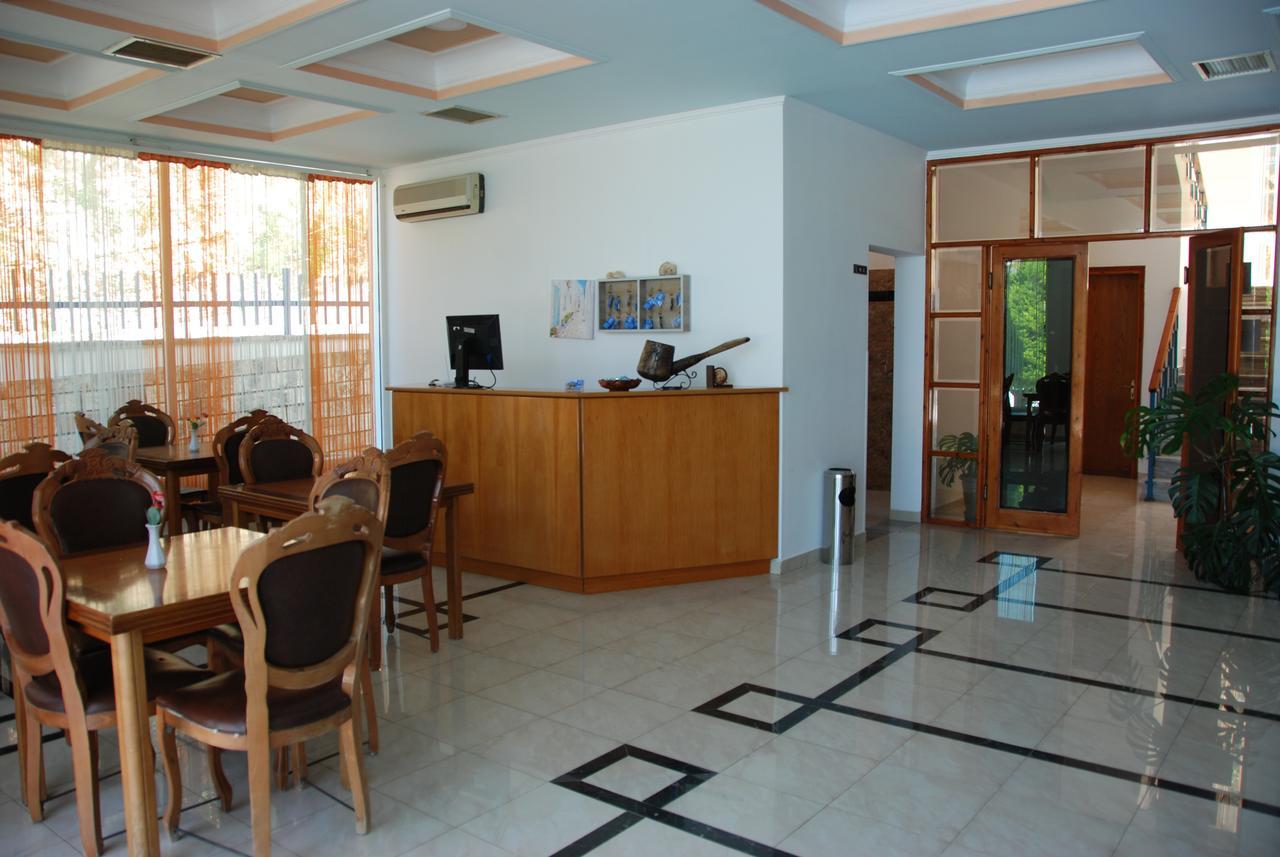 Hotel Dea Sarande Bagian luar foto