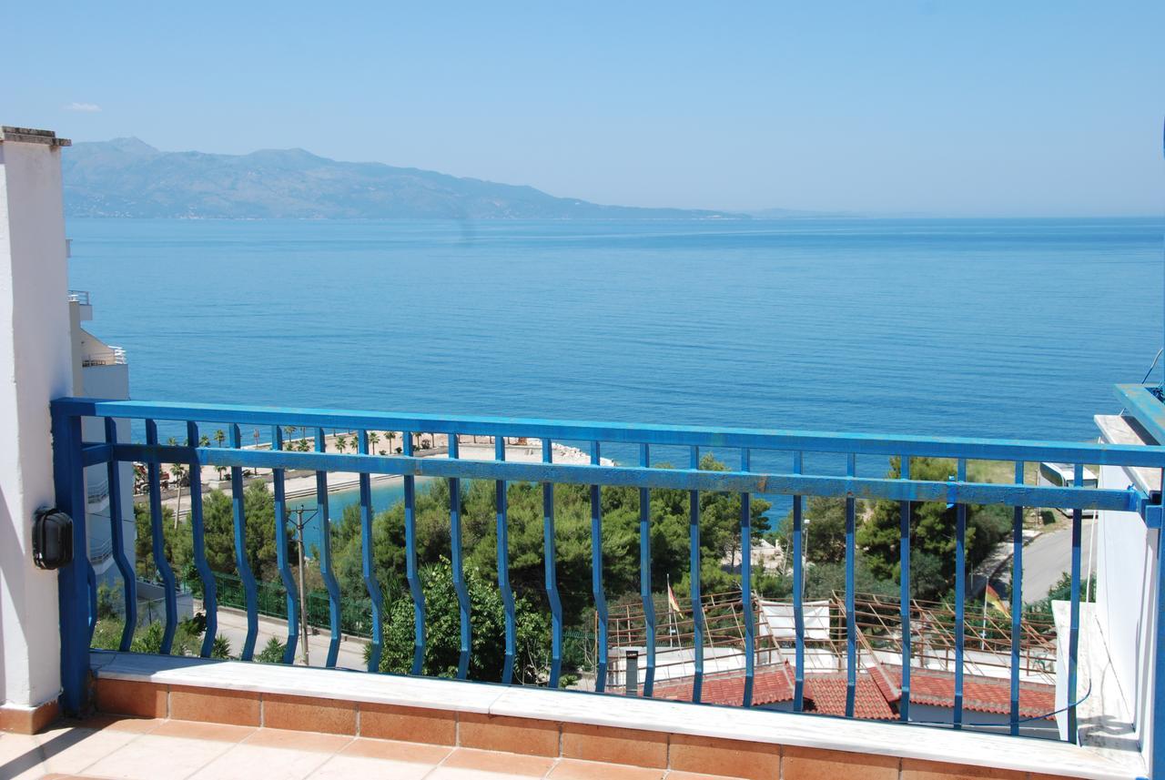 Hotel Dea Sarande Bagian luar foto